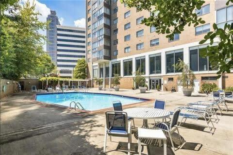 2B1B Modern Downtown Atl Condo W 1 Free Parking Lm1007 Atlanta Buitenkant foto